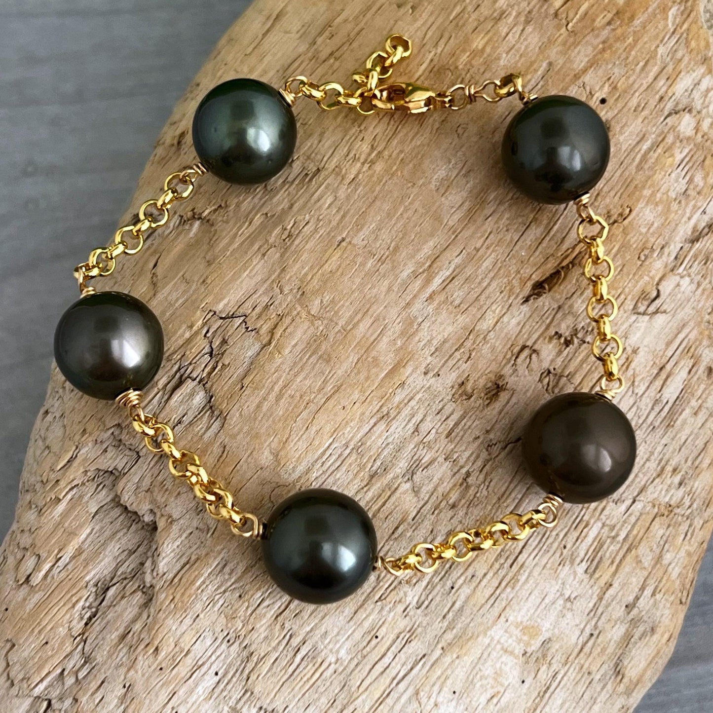RARE Tahitian Black Pearl Bracelet • Statement jewelry with XL pearls • luxurious gift for her • One and Only • Exceptional treasure