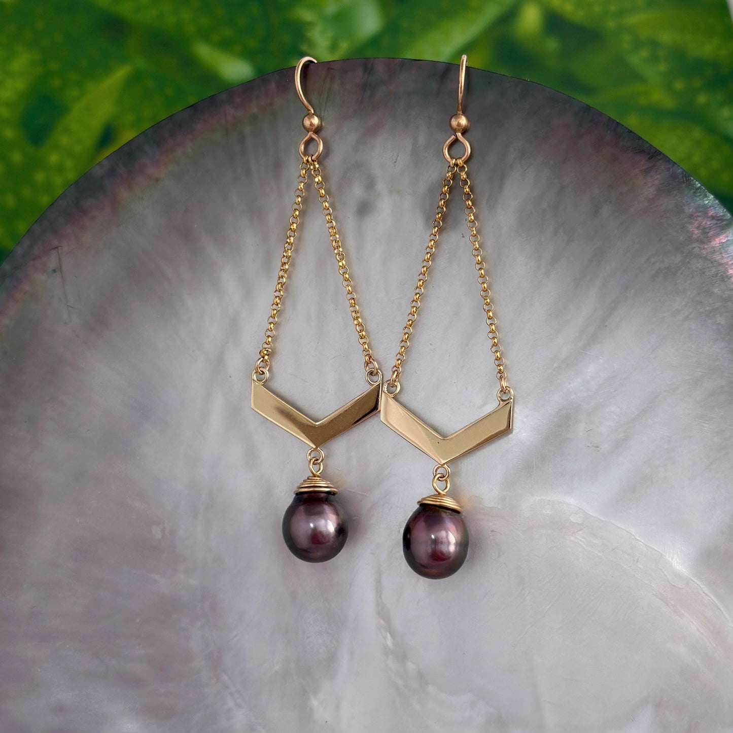 Boho Chic Tahitian pearl Earrings • gold vermeil Chevron