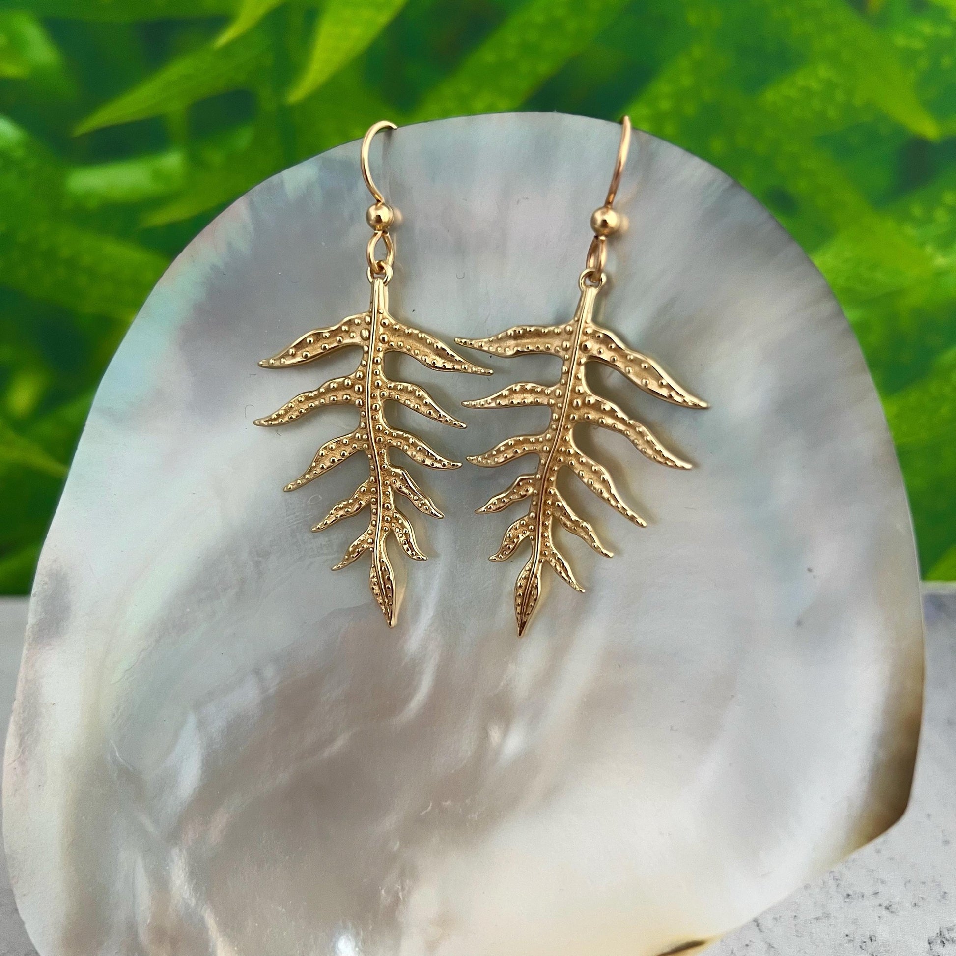Laua’e Dangle Earrings • Hawaiian jewelry • Tropical and nature lover • everyday and aesthetic jewelry • Gift for her