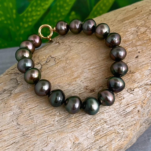 EXQUISITE Tahitian Pearl Bracelet • solid 9kt Gold clasp • Peacock colors • Aubergine