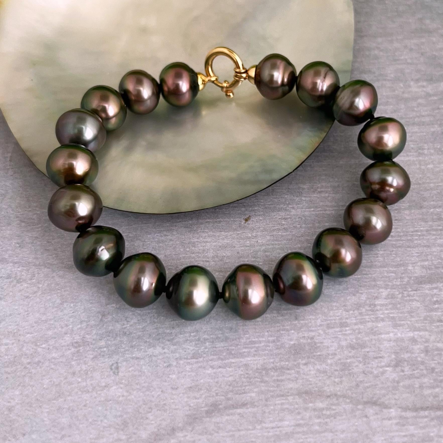 EXQUISITE Tahitian Pearl Bracelet • solid 9kt Gold clasp • Peacock colors • Aubergine