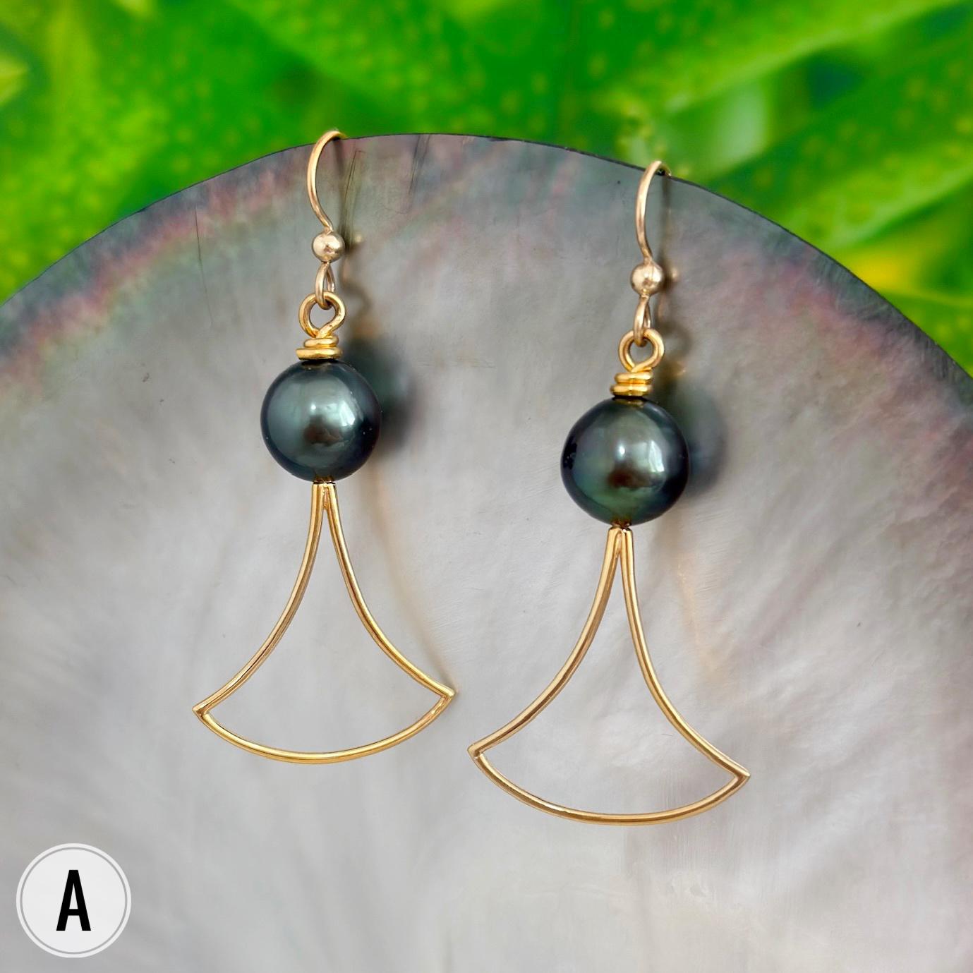 Poi Pounder Earrings with Tahitian Pearls – Hawaii Jewelry in Gold vermeil • Elegant Polynesian Design