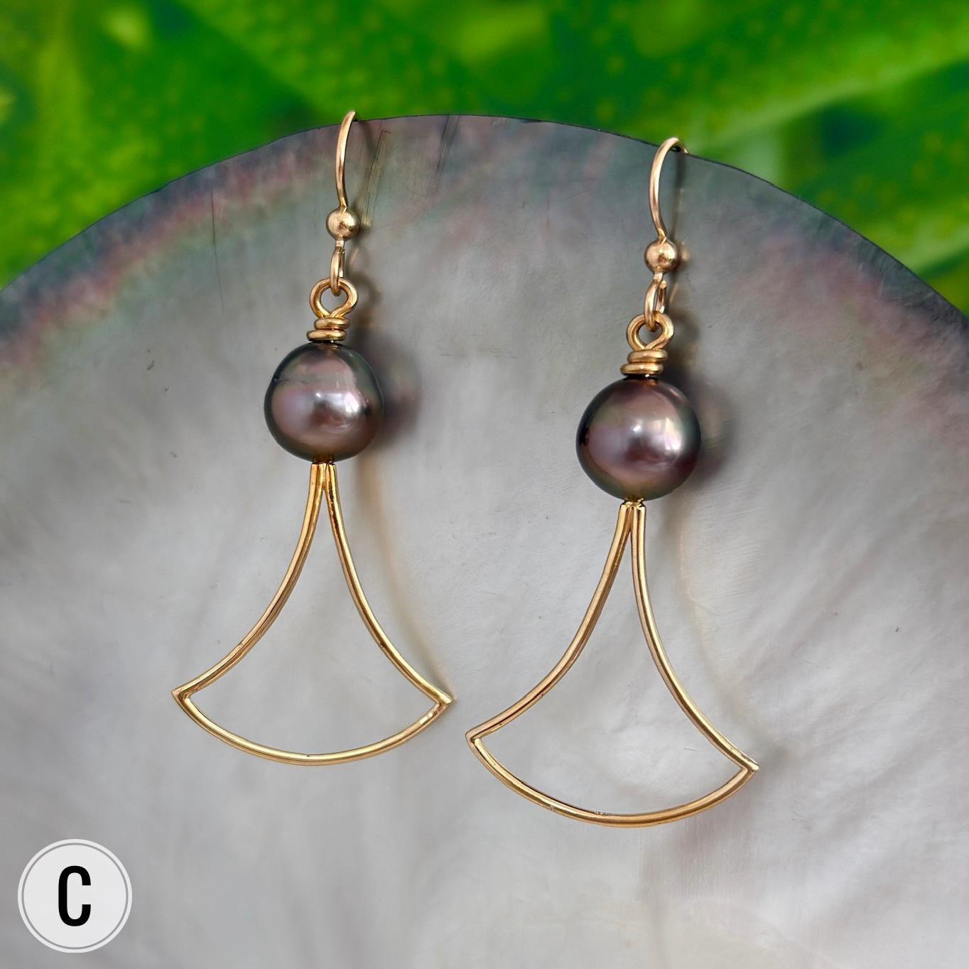 Poi Pounder Earrings with Tahitian Pearls – Hawaii Jewelry in Gold vermeil • Elegant Polynesian Design