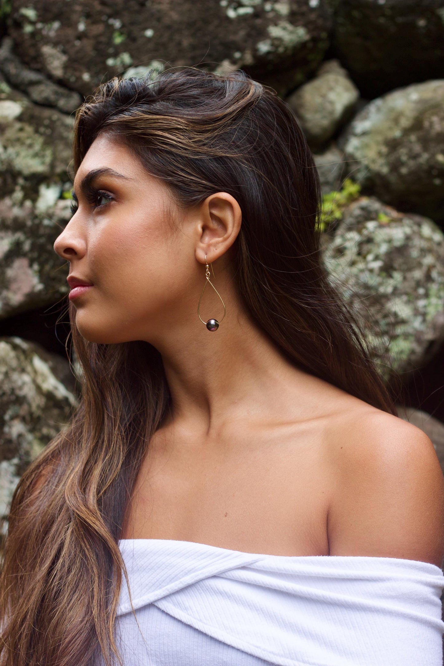 Tahitian Pearl Earrings – Sterling silver Teardrop Hoop • everyday jewelry