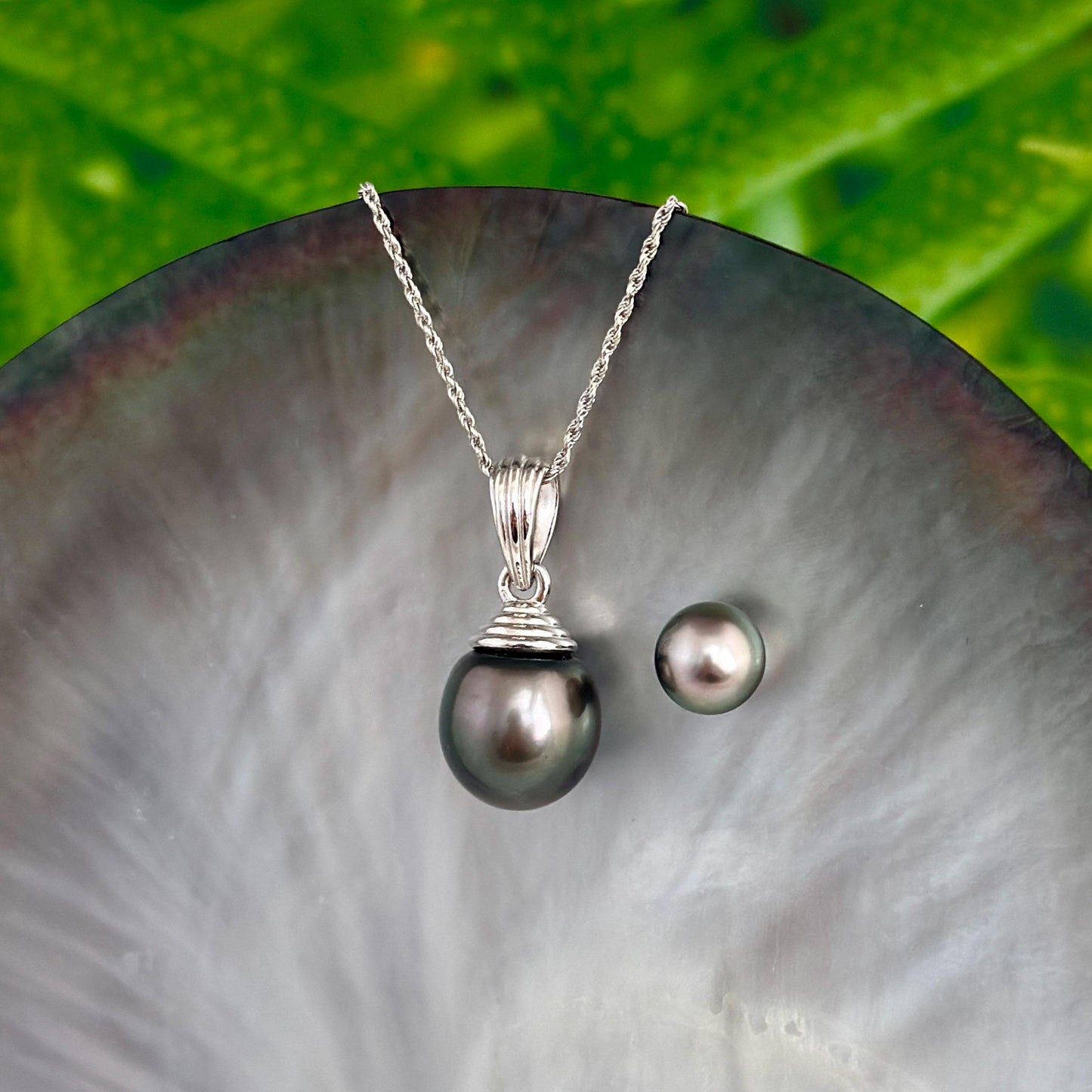 Tahitian pearl necklace • Large 13.8mm pearl pendant • Sterling silver bail • Statement jewelry