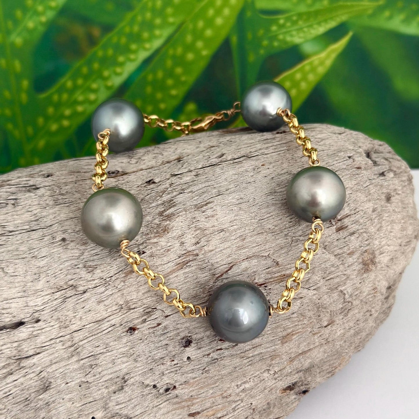 tahitian pearl bracelet with extra large genuine pearls in gray shades