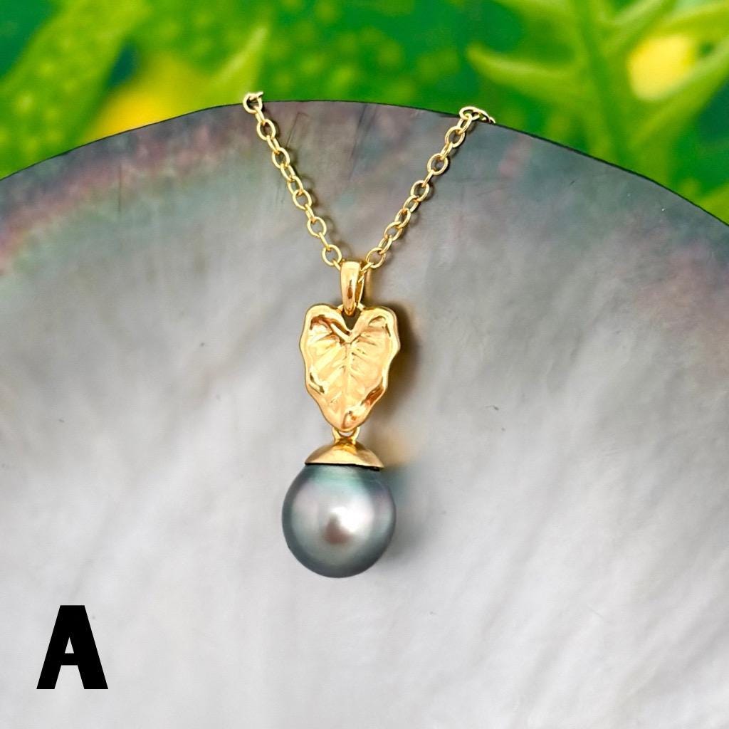 Tahitian pearl pendant — Hawaiian Kalo Leaf necklace • Yellow Gold Vermeil Taro