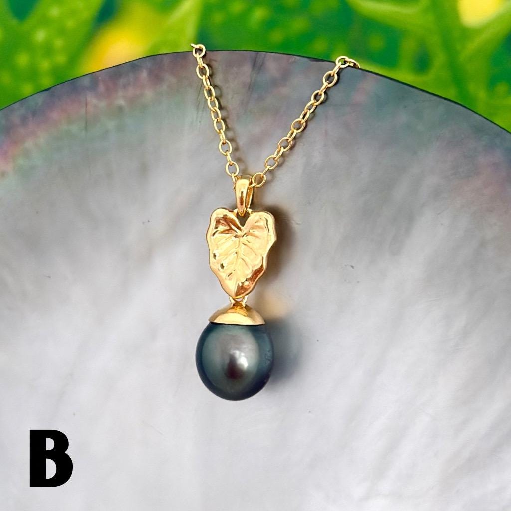 Tahitian pearl pendant — Hawaiian Kalo Leaf necklace • Yellow Gold Vermeil Taro