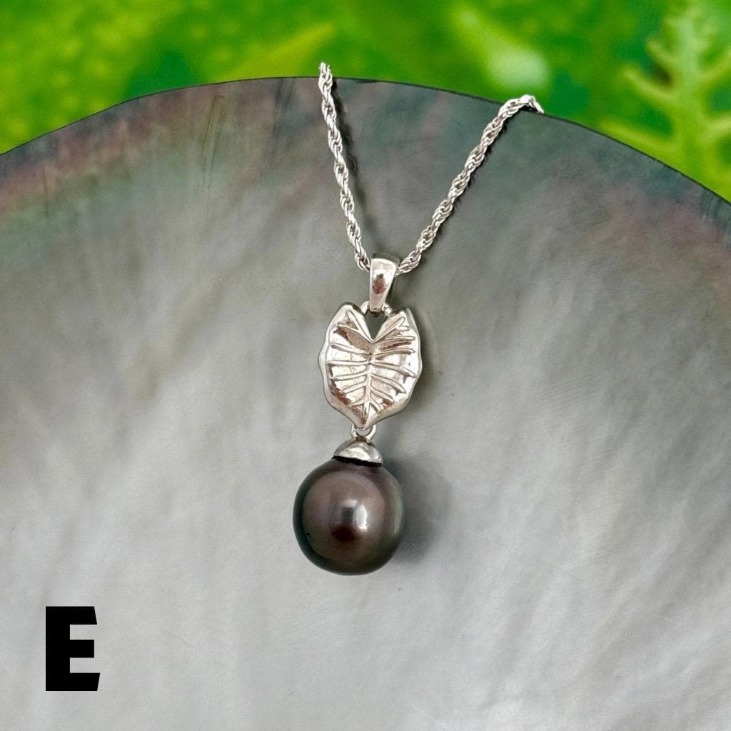 Tahitian pearl pendant — Kalo leaf necklace • Sterling silver • Hawaiian tropical design
