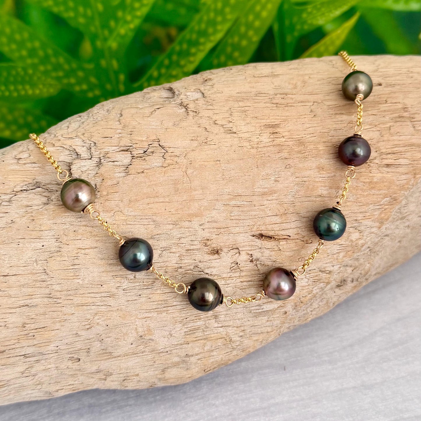 Tahitian pearl necklace • Gold filled Link chain • multicolor peacock color