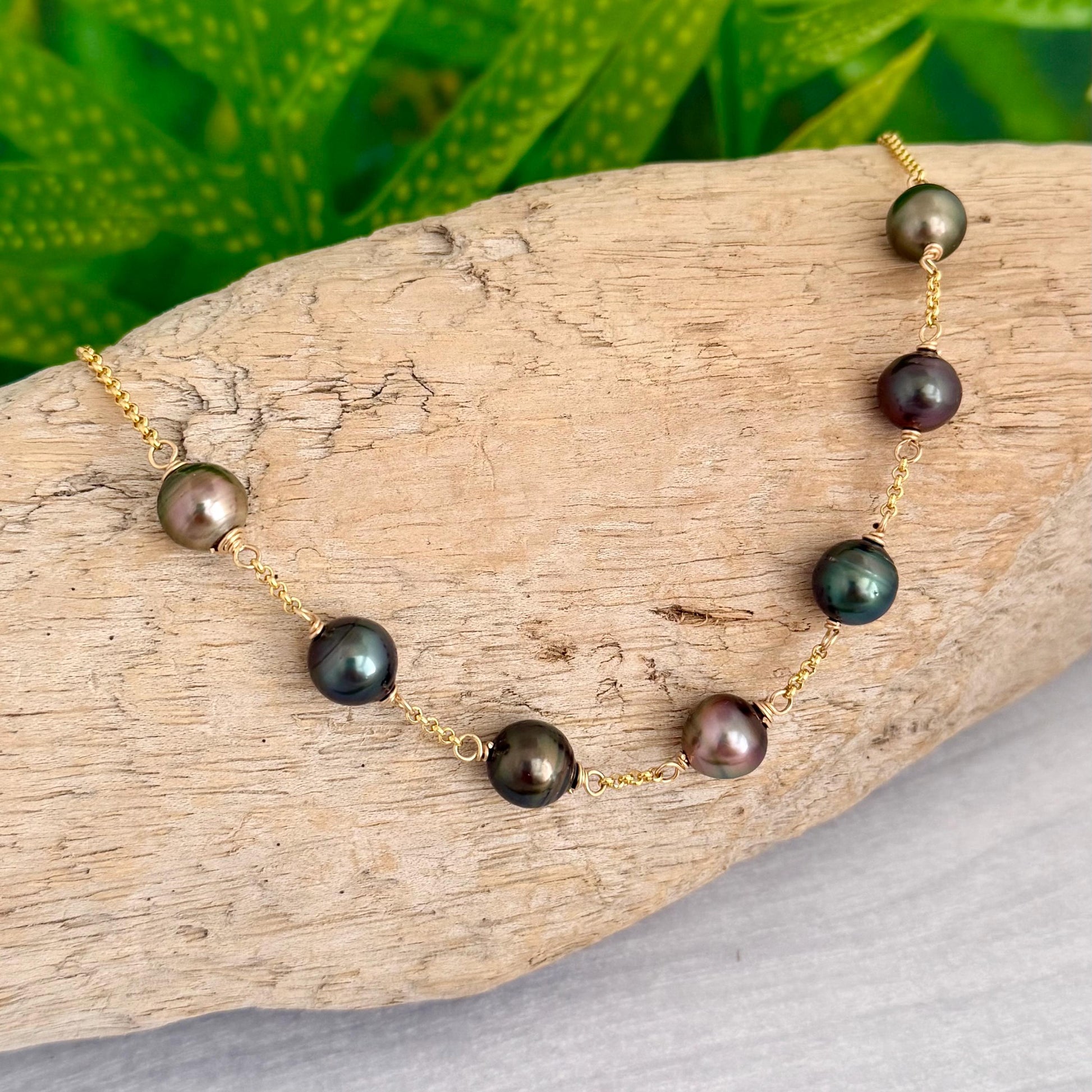 Tahitian pearl necklace • Gold filled Link chain • multicolor peacock color