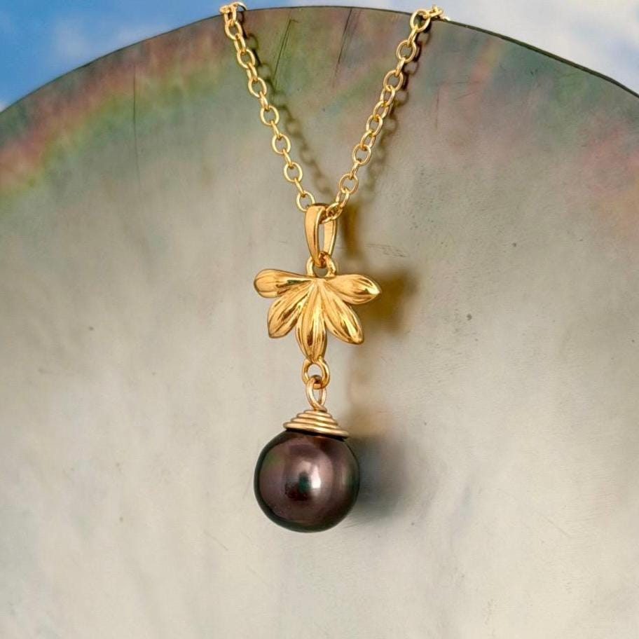 Tahitian Pearl Pendant – Naupaka Flower Necklace, Delicate Hawaiian Jewelry • Tropical Elegance • Choose your Pearl