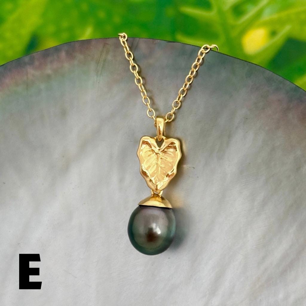 Tahitian pearl pendant — Hawaiian Kalo Leaf necklace • Yellow Gold Vermeil Taro