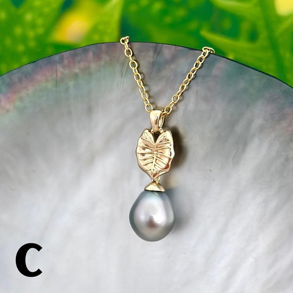 Tahitian pearl pendant — Hawaiian Kalo Leaf necklace • Yellow Gold Vermeil Taro