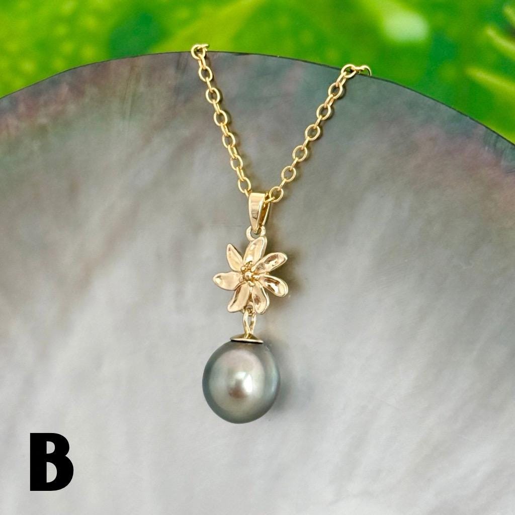 Tahitian Pearl Necklace – Gold Tiare Gardenia Flower Pendant • Hawaiian • Elegant black pearl Jewelry