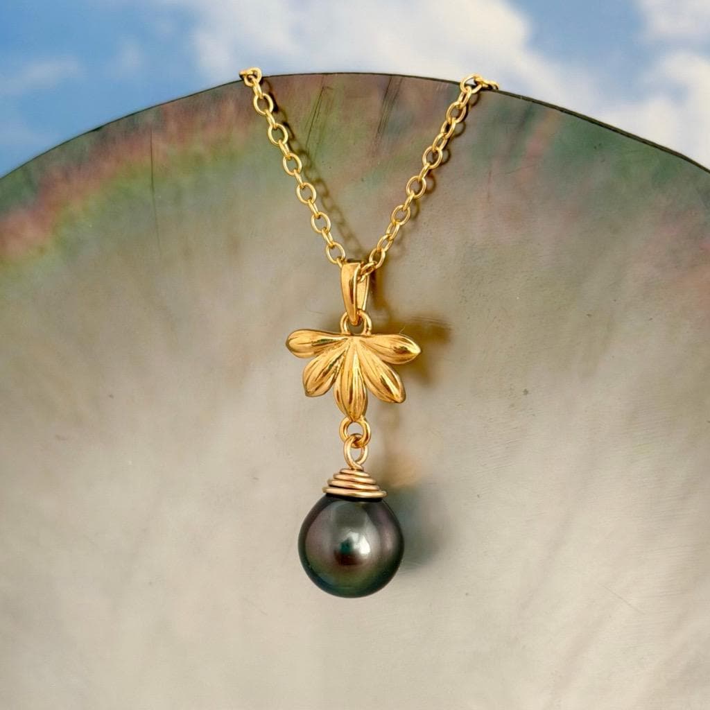 Tahitian Pearl Pendant – Naupaka Flower Necklace, Delicate Hawaiian Jewelry • Tropical Elegance • Choose your Pearl