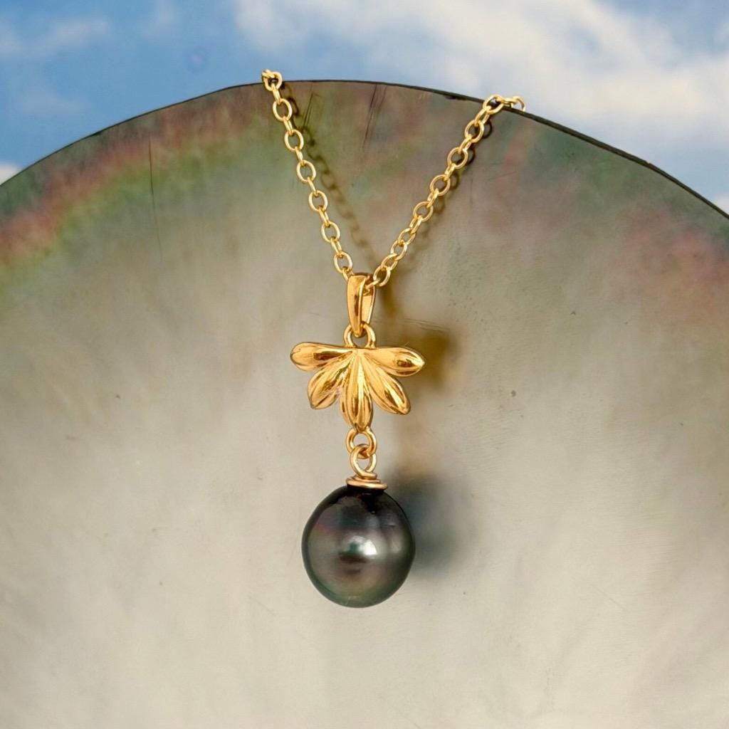 Tahitian Pearl Pendant – Naupaka Flower Necklace, Delicate Hawaiian Jewelry • Tropical Elegance • Choose your Pearl