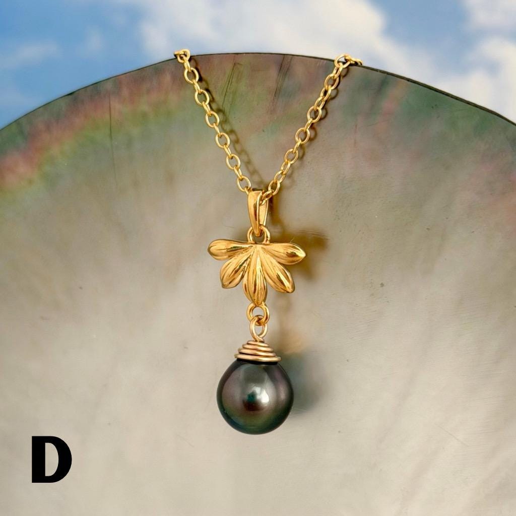 Tahitian Pearl Pendant – Naupaka Flower Necklace, Delicate Hawaiian Jewelry • Tropical Elegance • Choose your Pearl