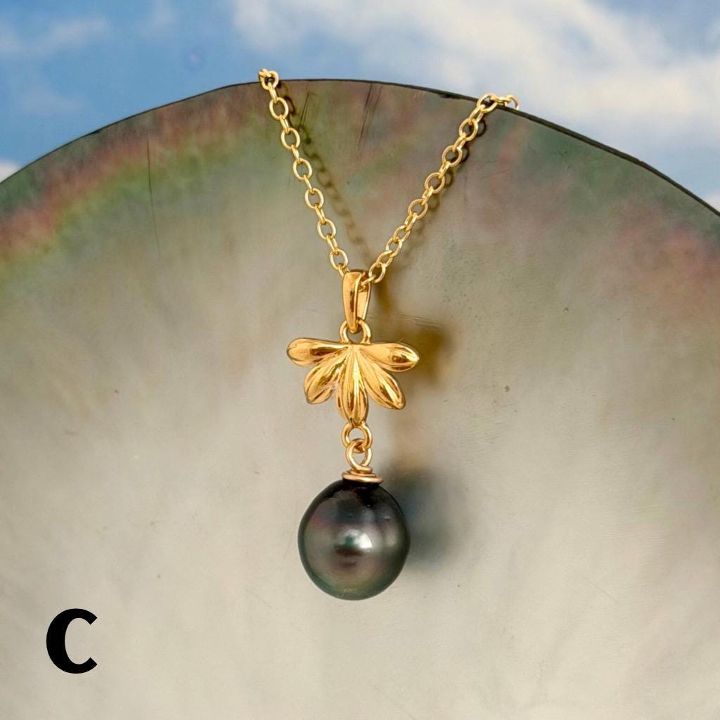 Tahitian Pearl Pendant – Naupaka Flower Necklace, Delicate Hawaiian Jewelry • Tropical Elegance • Choose your Pearl