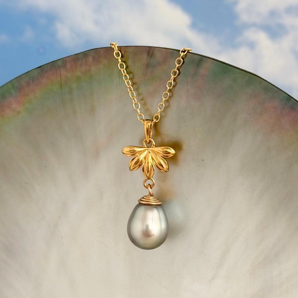 Tahitian Pearl Pendant – Naupaka Flower Necklace, Delicate Hawaiian Jewelry • Tropical Elegance • Choose your Pearl