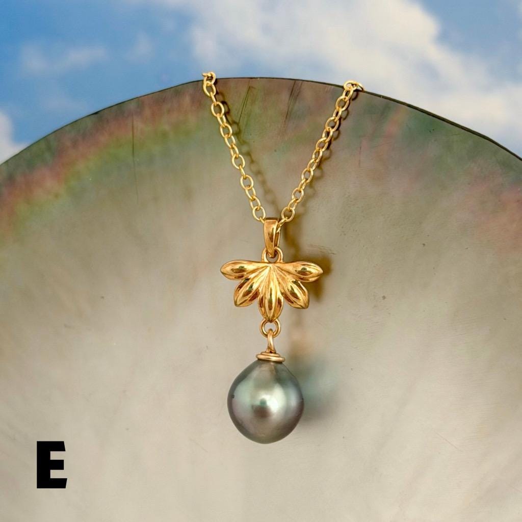Tahitian Pearl Pendant – Naupaka Flower Necklace, Delicate Hawaiian Jewelry • Tropical Elegance • Choose your Pearl