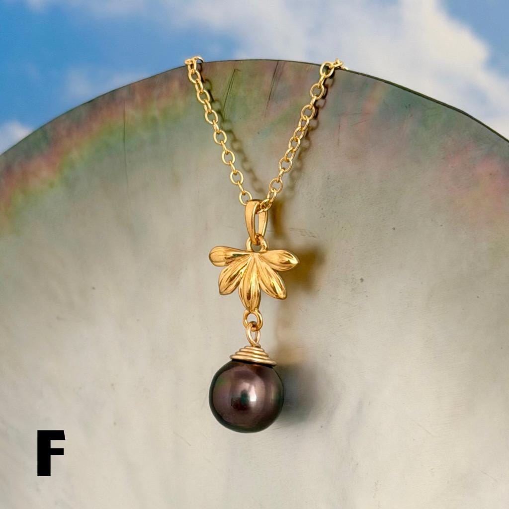 Tahitian Pearl Pendant – Naupaka Flower Necklace, Delicate Hawaiian Jewelry • Tropical Elegance • Choose your Pearl