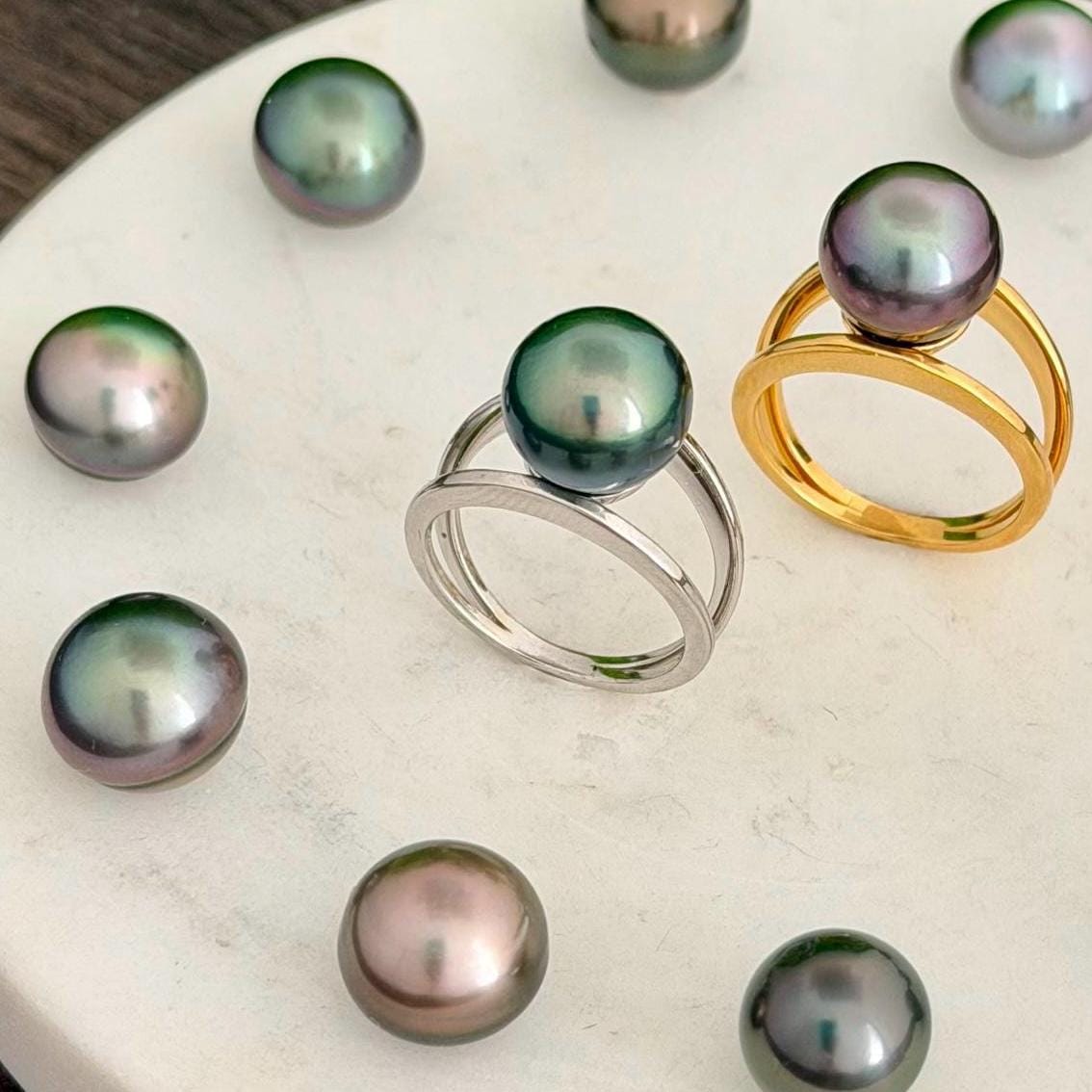 Extra large tahitian pearl ring with peacock color