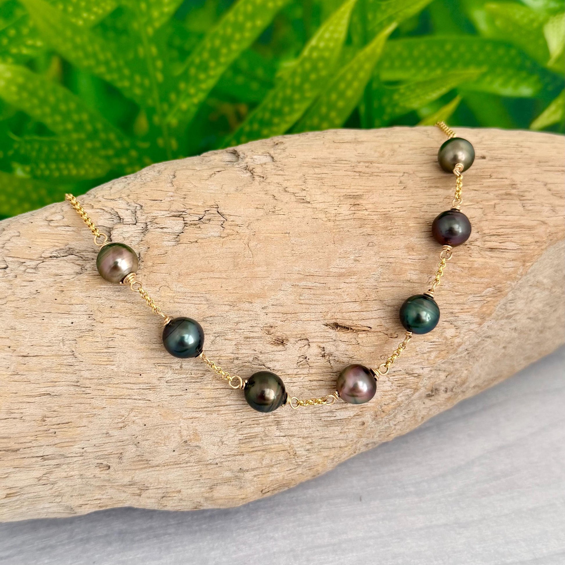 Tahitian pearl necklace • Gold filled Link chain • multicolor peacock color
