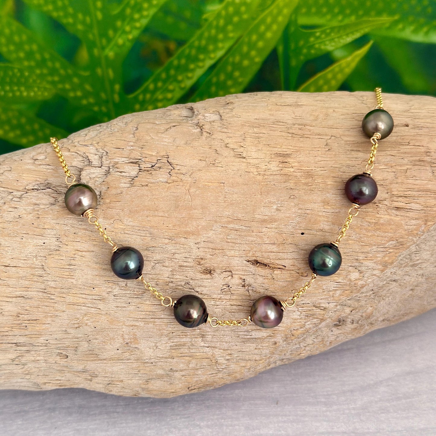 Tahitian pearl necklace • Gold filled Link chain • multicolor peacock color