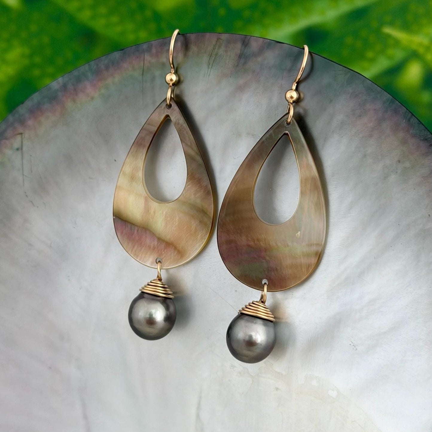 Natural Tahitian Pearl and Mother of Pearl Shell earrings • Teardrop seashell