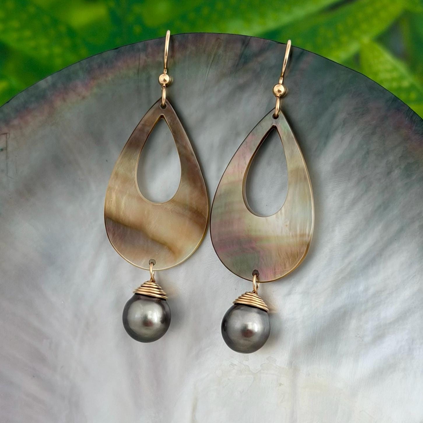 Natural Tahitian Pearl and Mother of Pearl Shell earrings • Teardrop seashell
