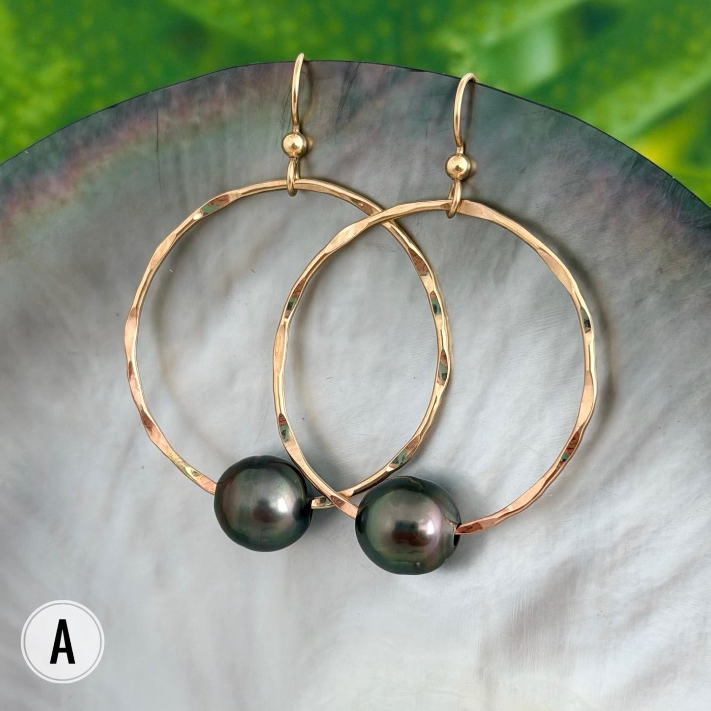Tahitian pearl hoops earrings • Hawaiian jewelry • Hammered Gold filled