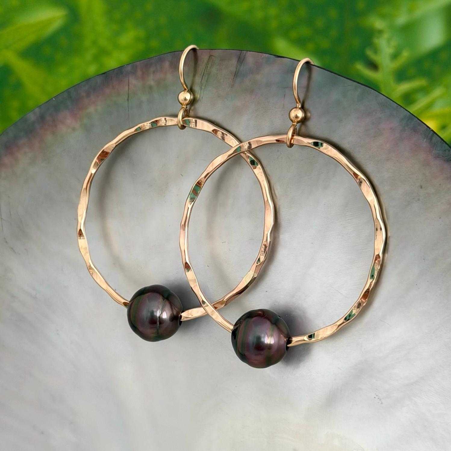 Tahitian pearl hoops earrings • Hawaiian jewelry • Hammered Gold filled