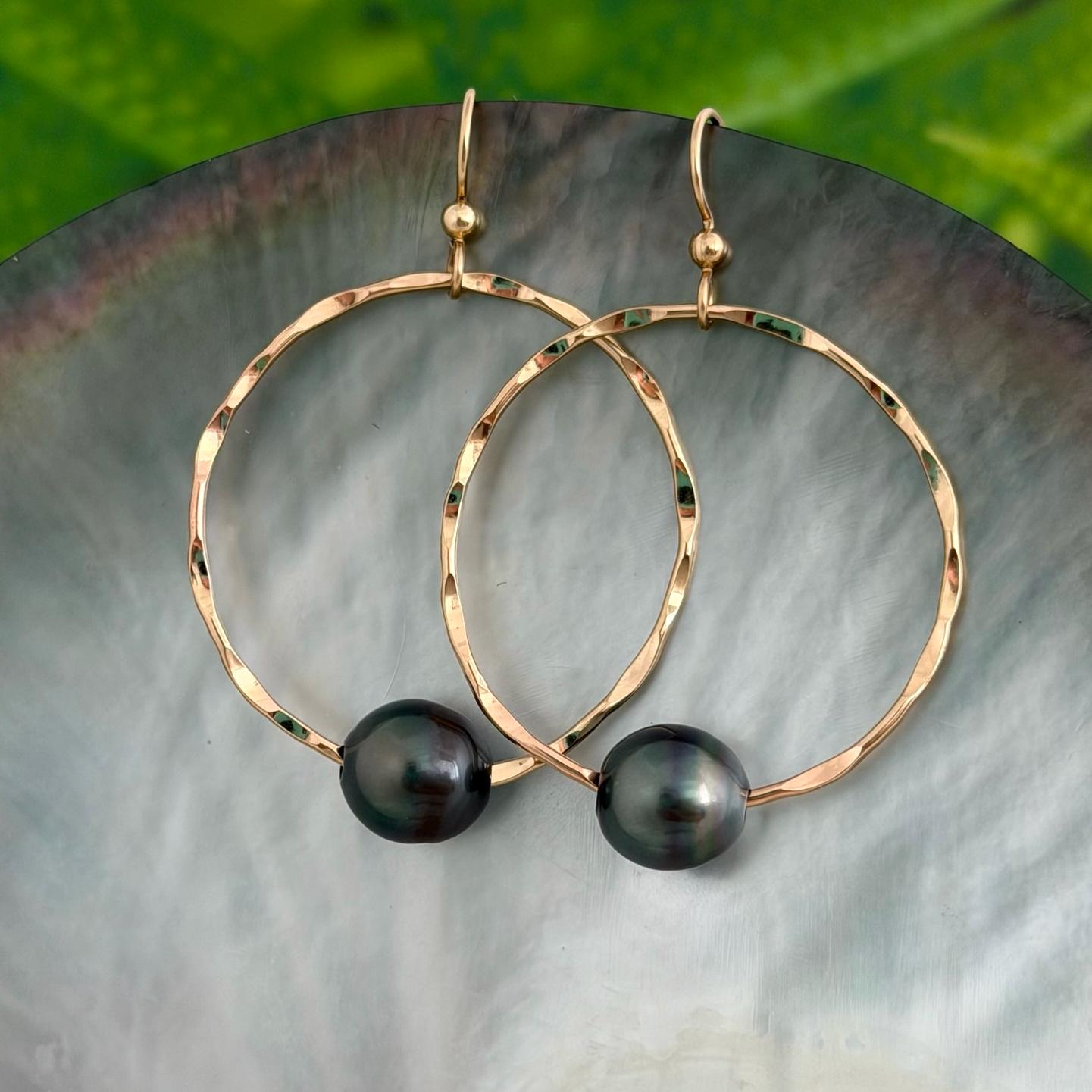 Tahitian pearl hoops earrings • Hawaiian jewelry • Hammered Gold filled