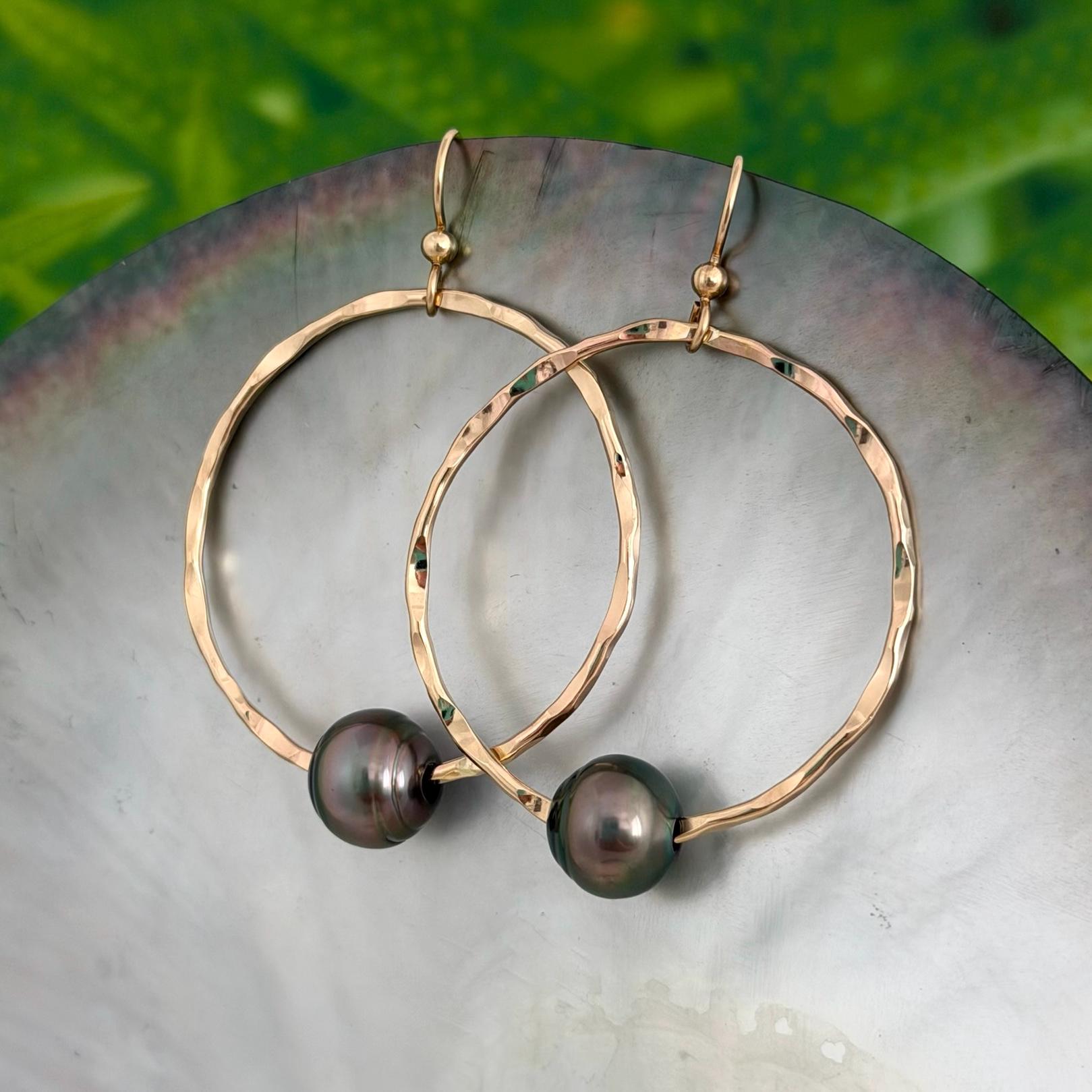 Tahitian pearl hoops earrings • Hawaiian jewelry • Hammered Gold filled