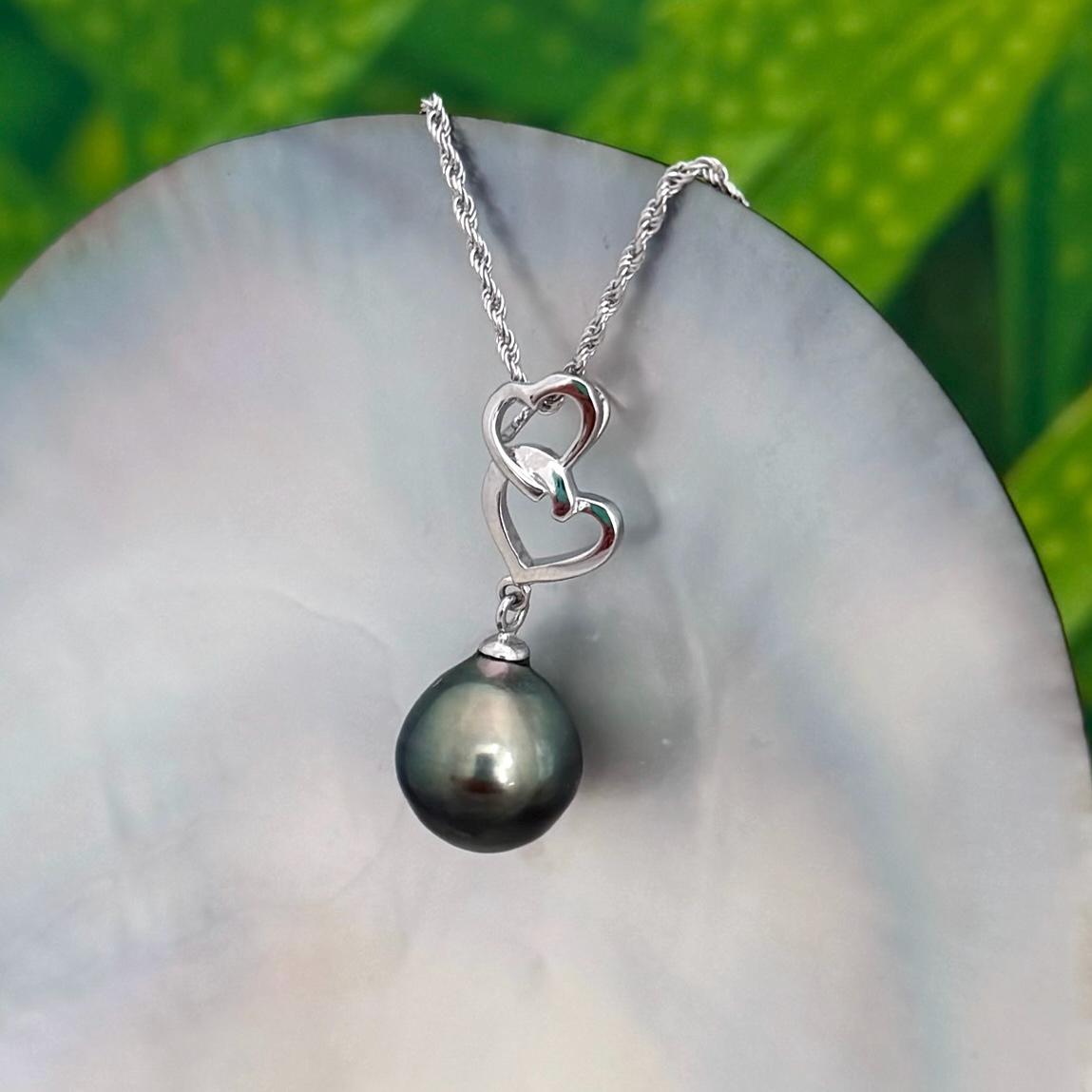 Tahitian Pearl Heart Necklace: Sterling silver pendant