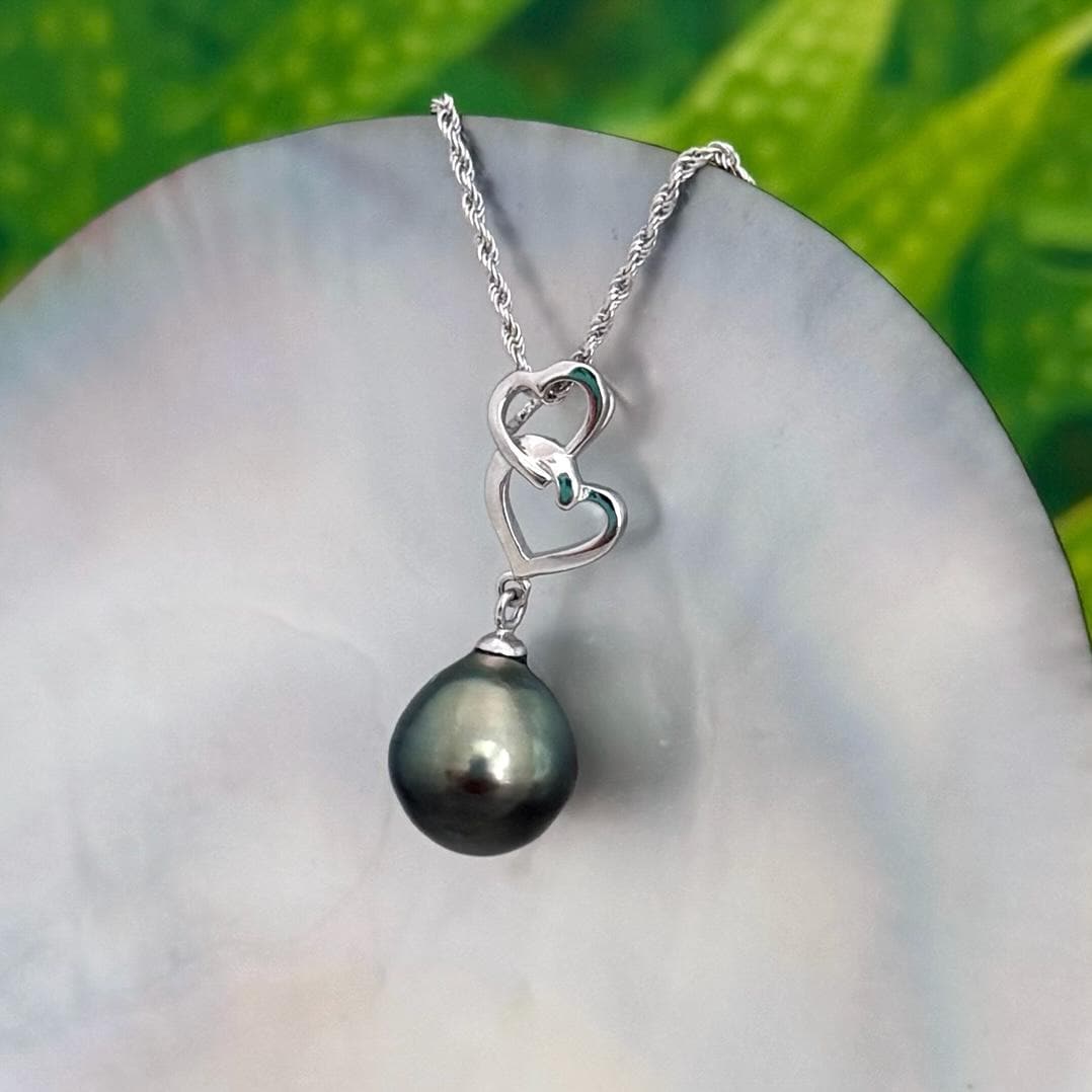 Tahitian Pearl Heart Necklace: Sterling silver pendant