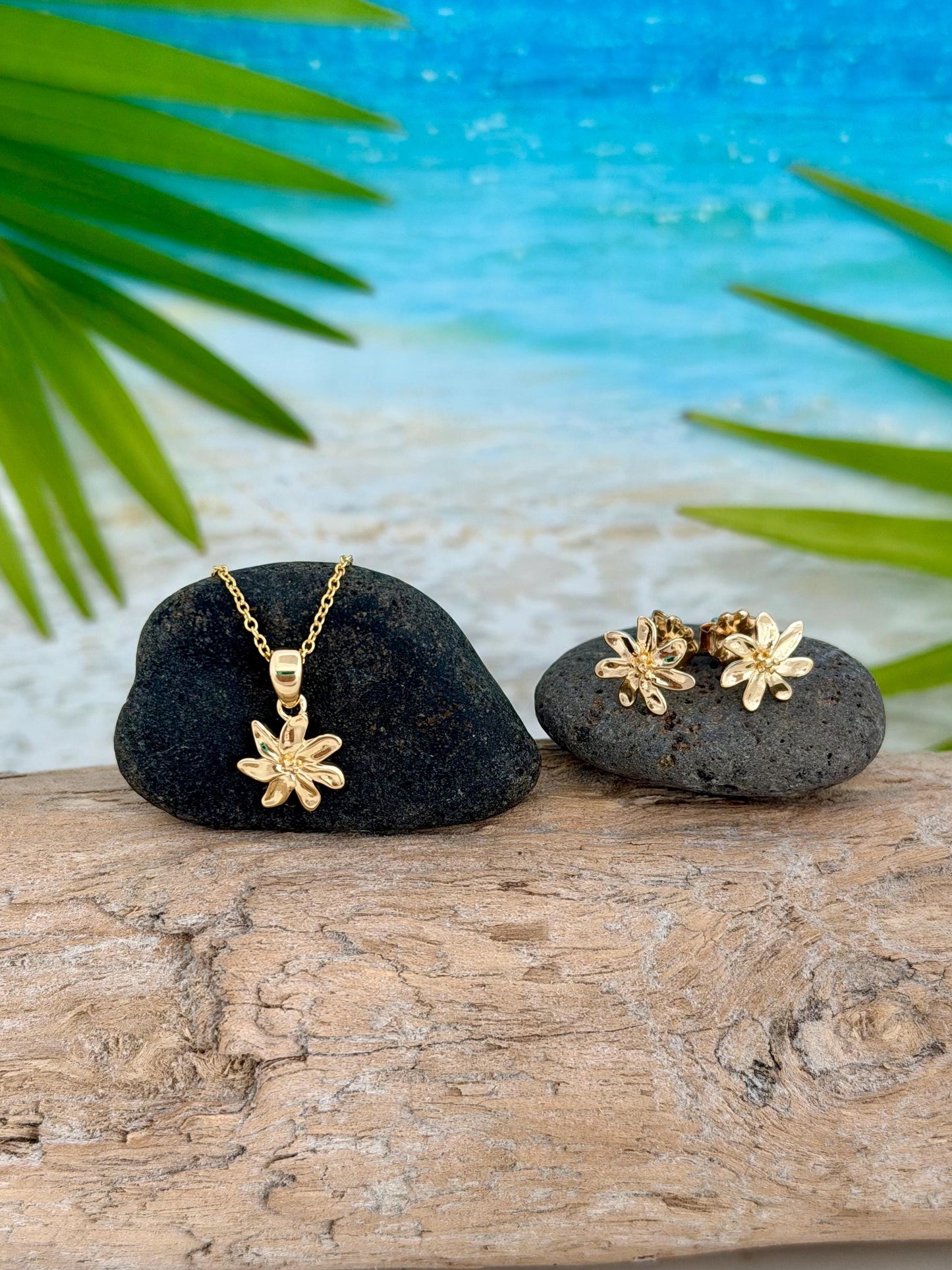 Sterling Silver Tiare Flower Stud Earrings: Tahitian Gardenia