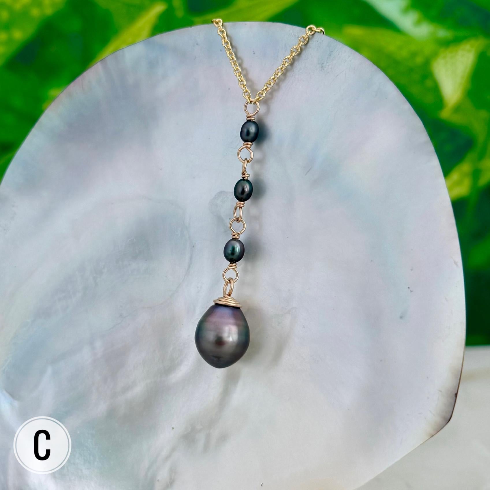 Tahitian pearl necklace • Gold filled chain with Keshi accents