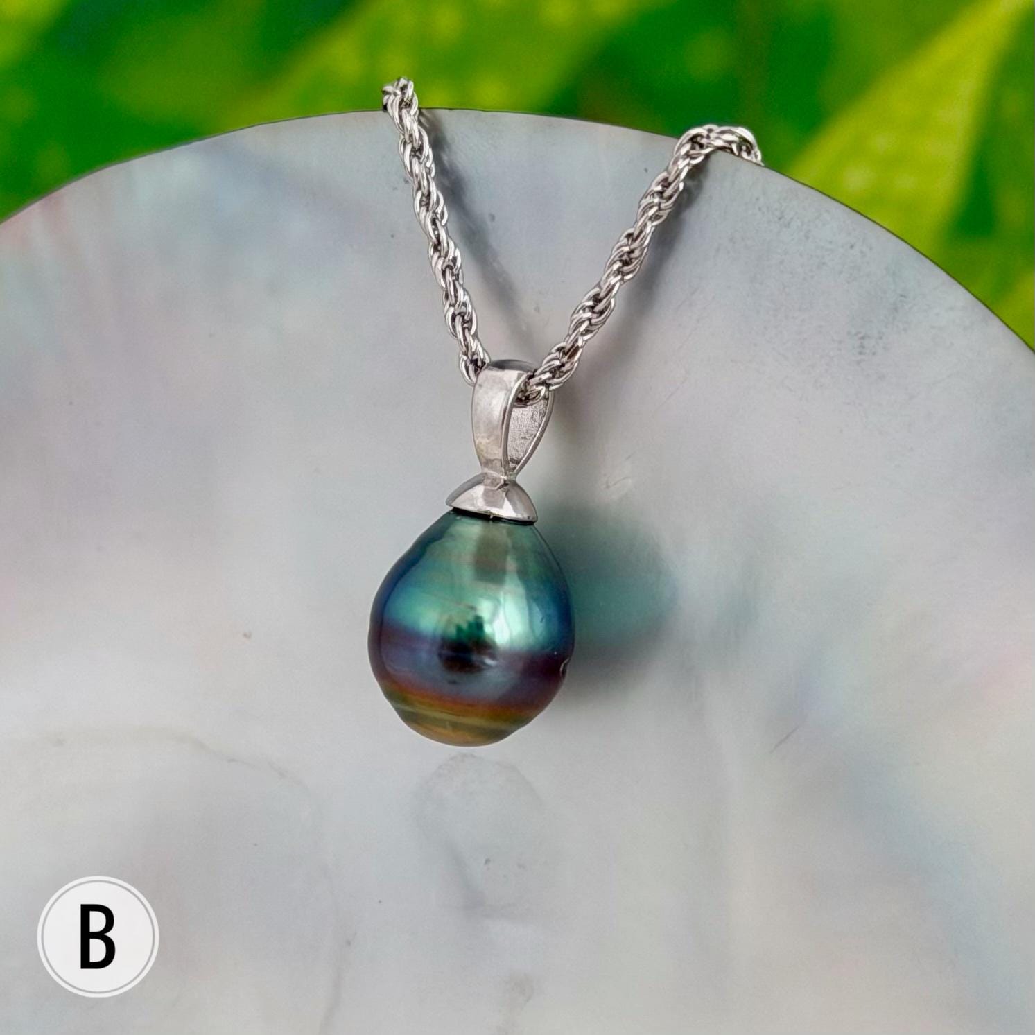 DOORBUSTER Tahitian Black Pearl Pendant: Gold and Sterling Silver jewelry
