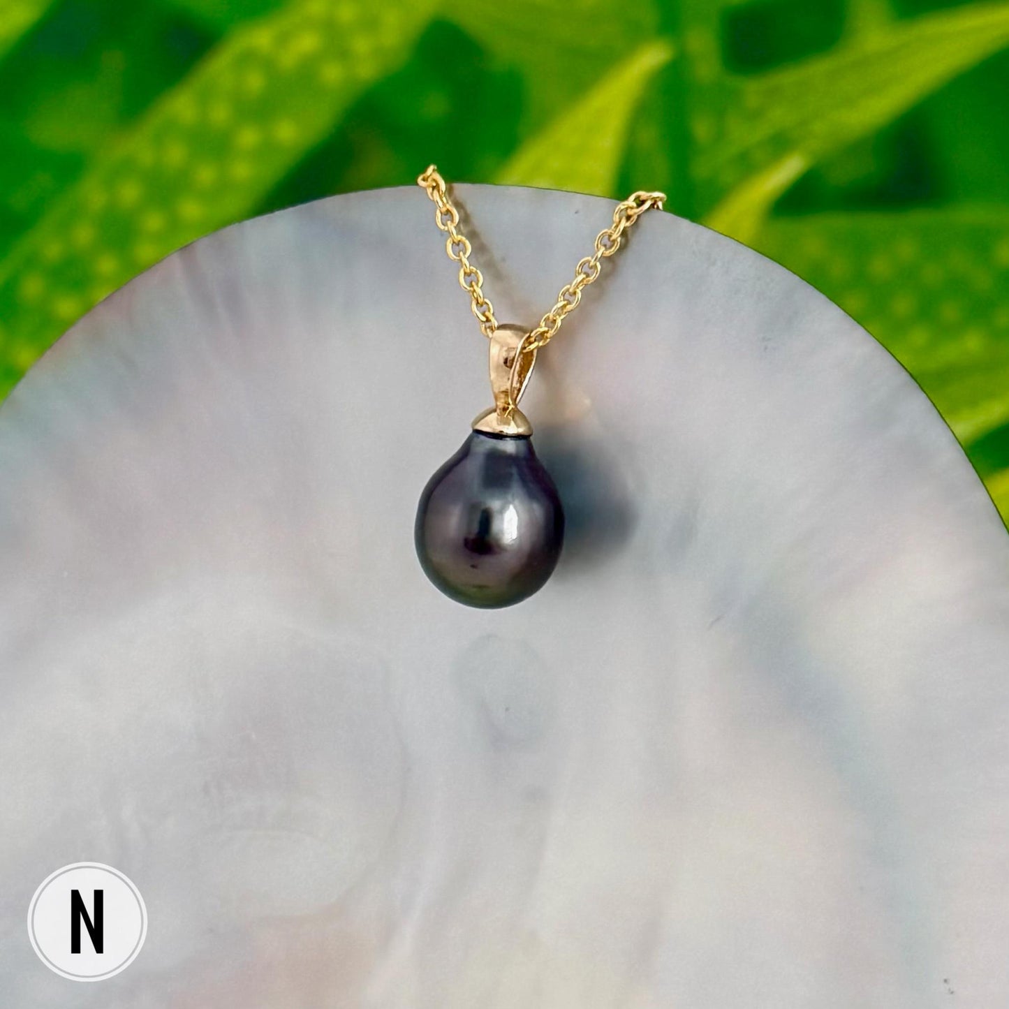 Tahitian Black Pearl Pendant: Gold Vermeil • Minimalist jewelry