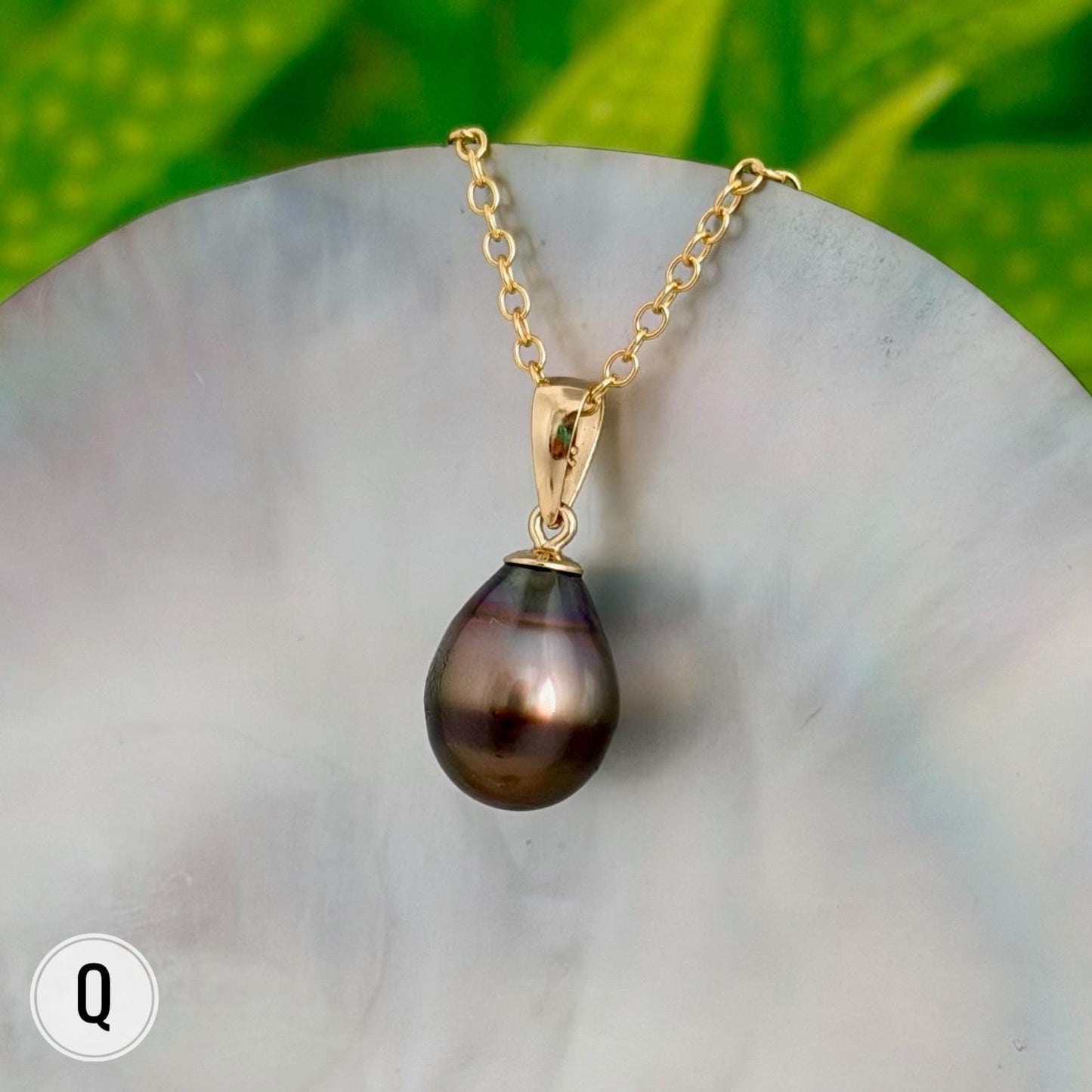 Tahitian Black Pearl Pendant: Gold Vermeil • Minimalist jewelry