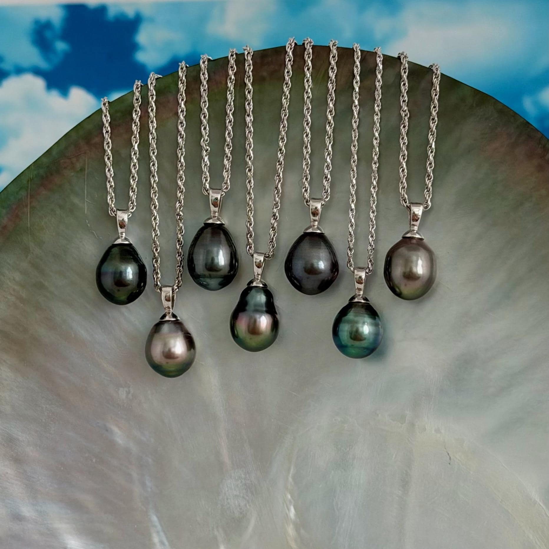 Tahitian Black Pearl Pendant: Sterling Silver Rhodium Plated Bail