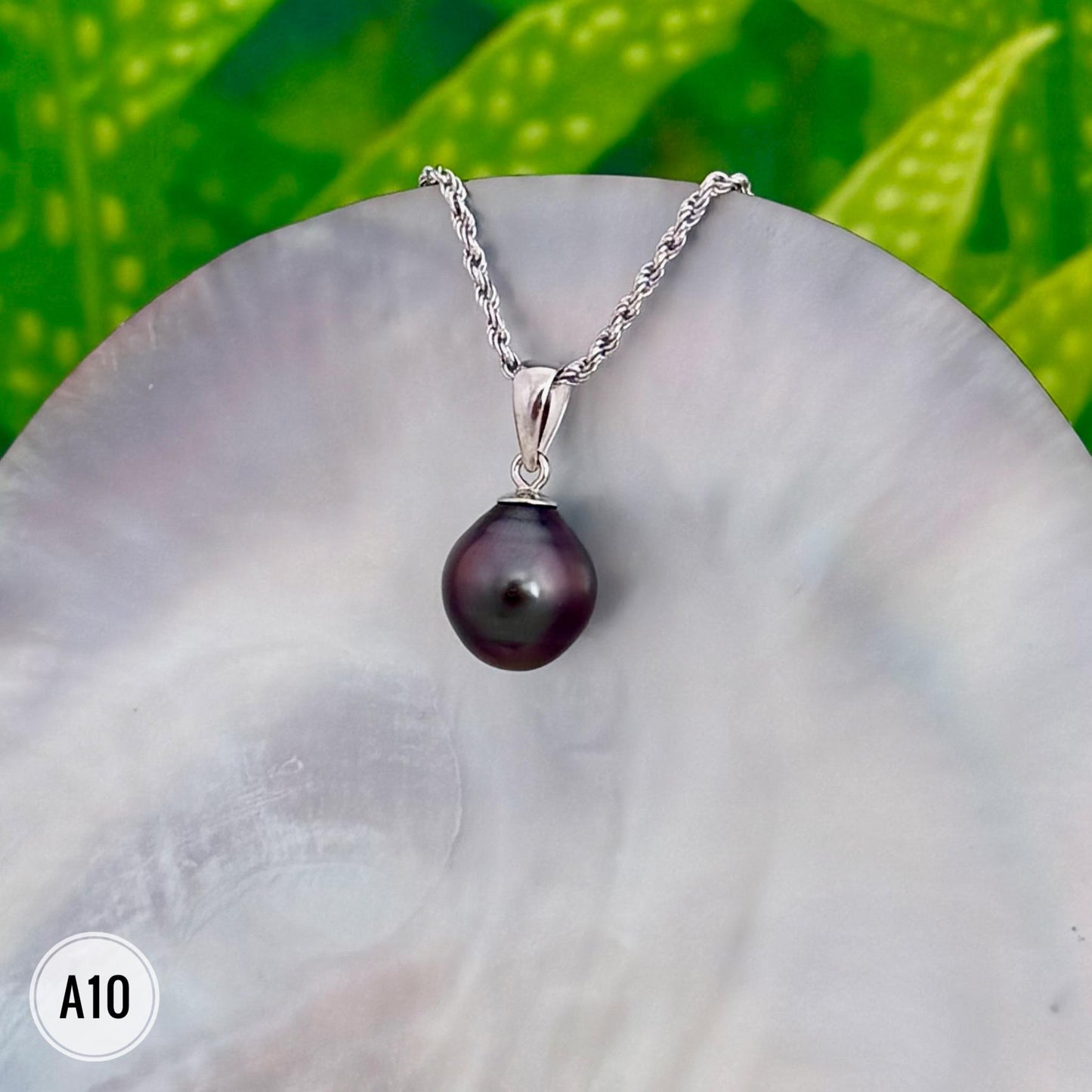 Tahitian Black Pearl Pendant: Gold and Sterling silver • Minimalist jewelry