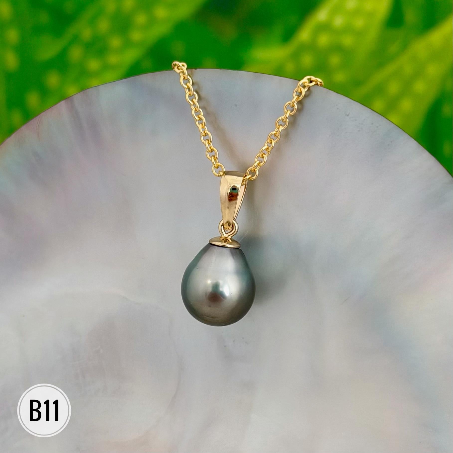 Tahitian Black Pearl Pendant: Gold vermeil • Casual jewelry