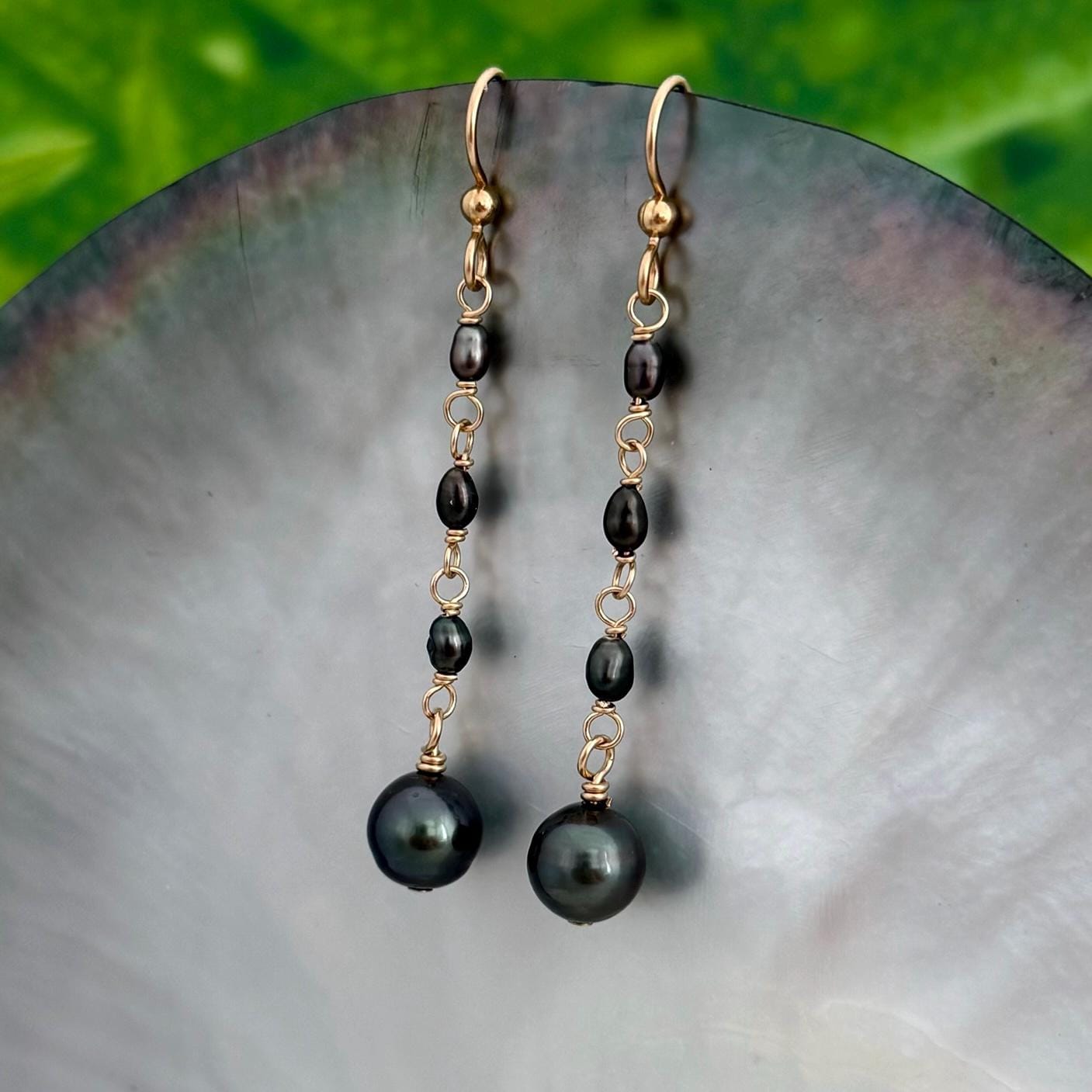 Tahitian pearl and keshi dangle earrings in 14k Gold filled