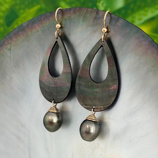 Natural Tahitian Pearl and Mother of Pearl Shell earrings • Teardrop shape