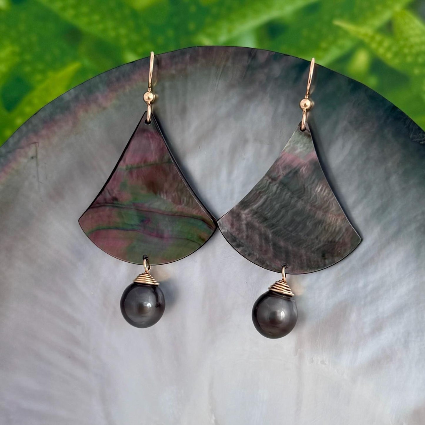 Tahitian Pearl earrings • Handcarved shell • Mother of pearl