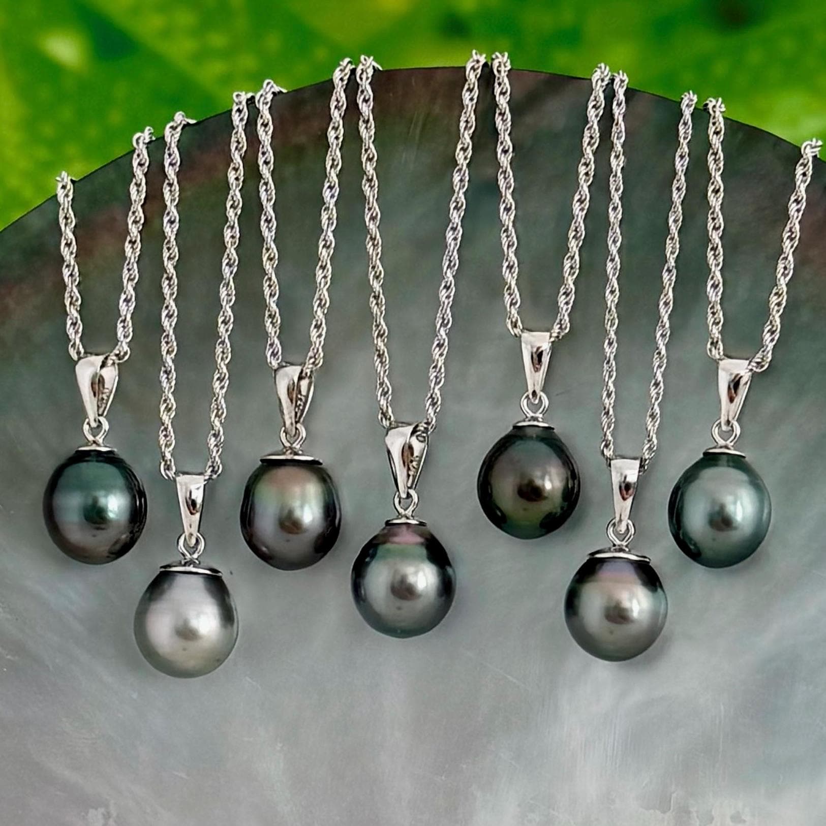tahitian black pearl pendants in sterling silver, rhodium plated