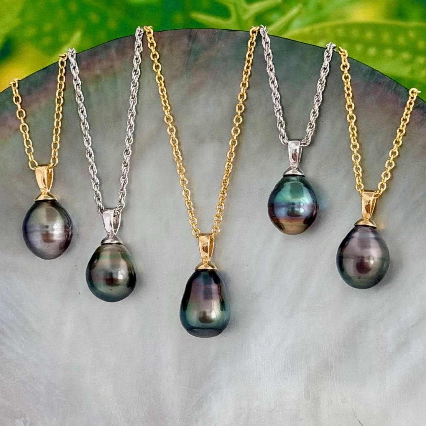 Affordable tahitian pearl pendant in Gold vermeil